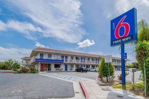Гостиница Motel 6-Bakersfield, CA - Airport  Бейкерсфилд